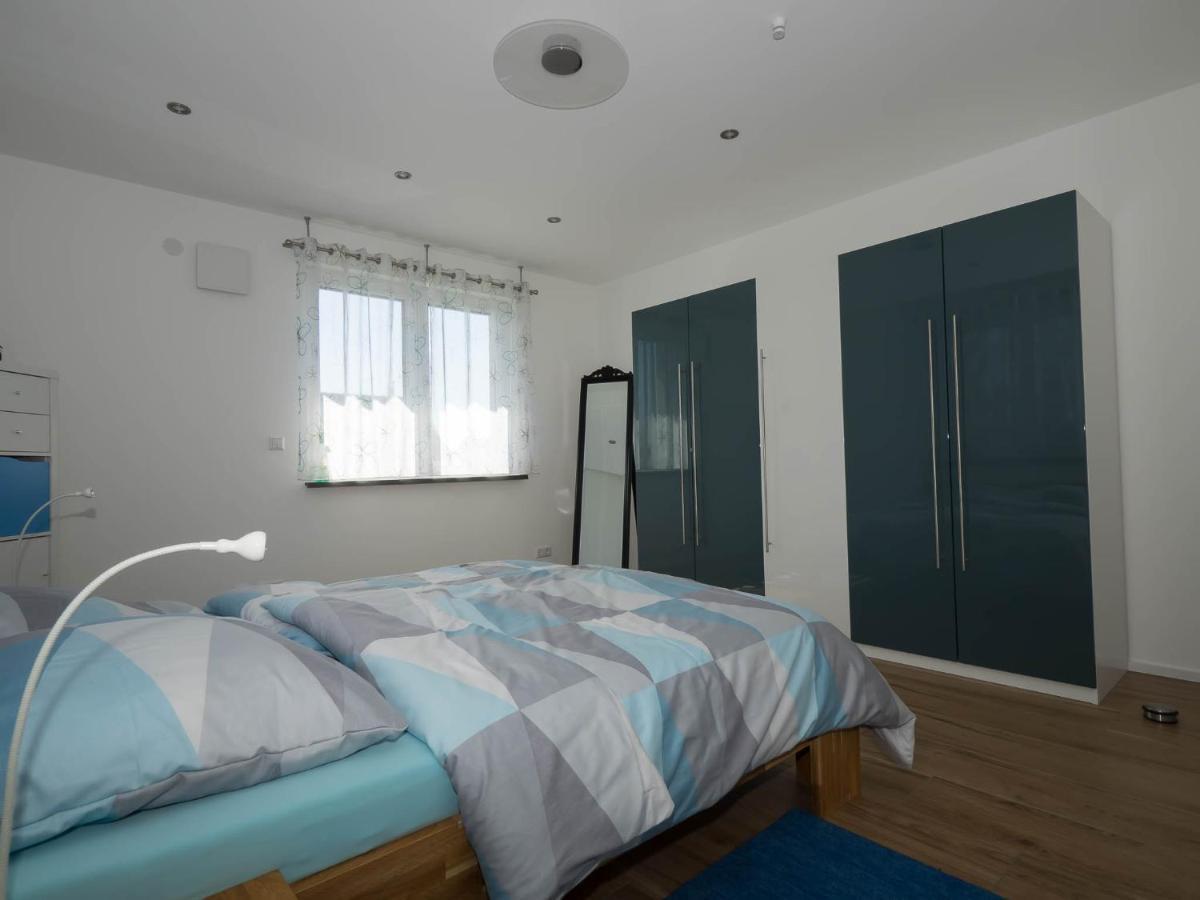 16Lilien Apartmentwohnung Gartenblick Waiblingen  Luaran gambar