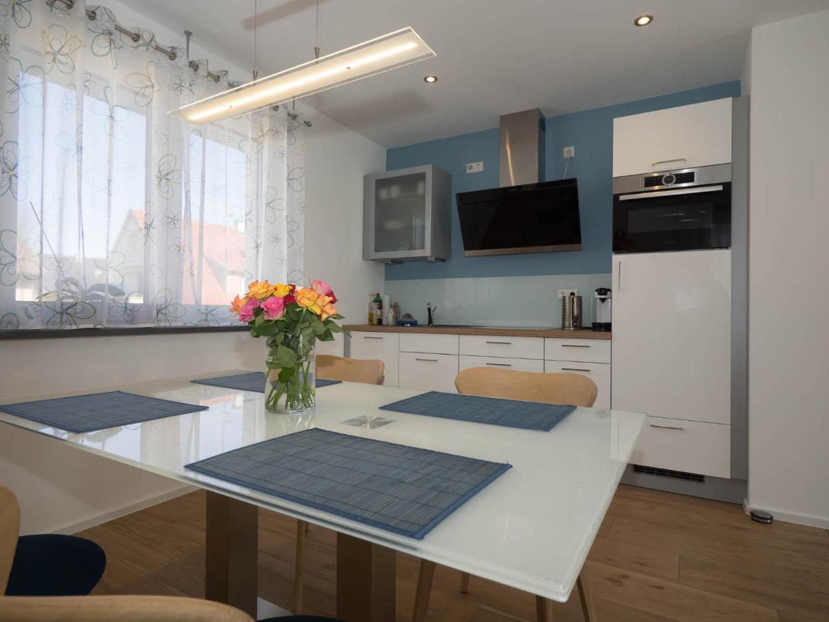 16Lilien Apartmentwohnung Gartenblick Waiblingen  Luaran gambar